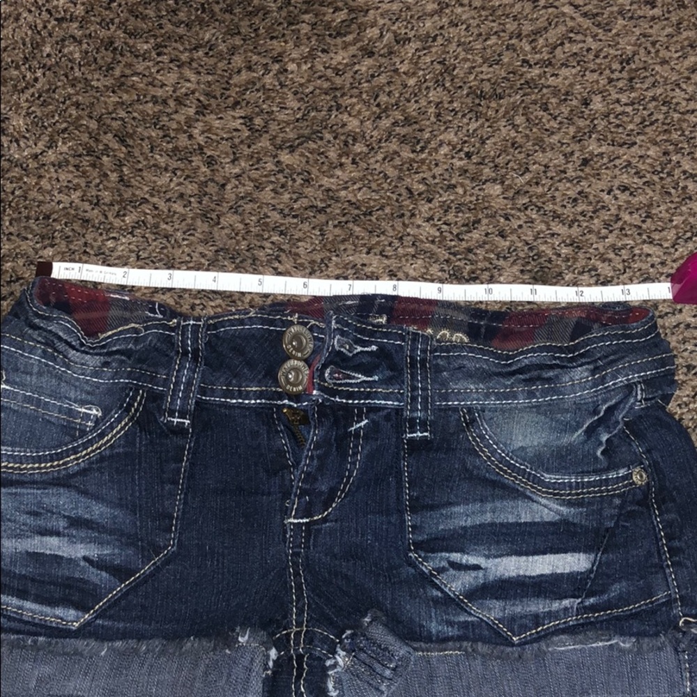 Wallflower Shorts - Picture 4 of 4